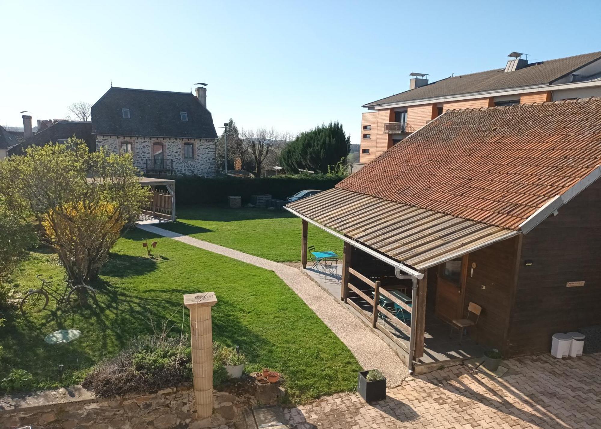 Le Miraillet, Gite Saint-Illide Екстер'єр фото